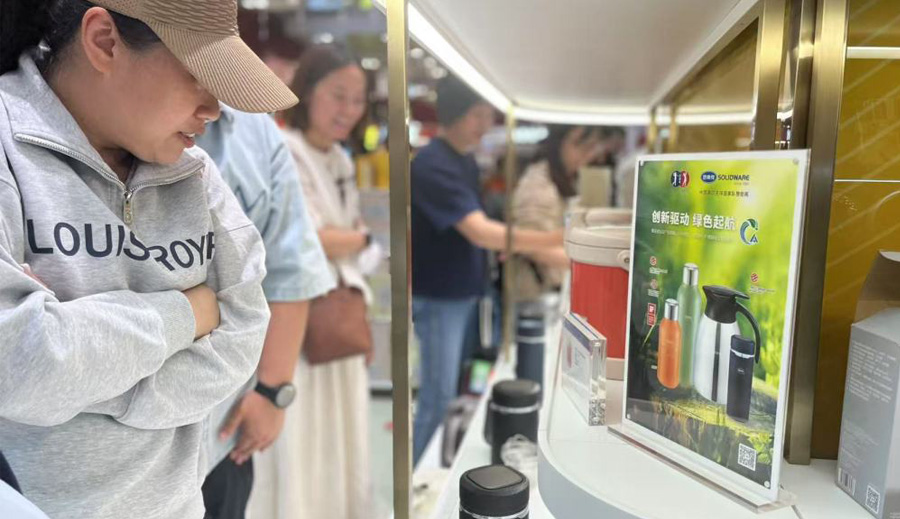 韧性十足的中国外贸企业：“不倒翁”被摁下去，还会再弹起来